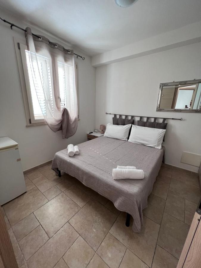 Готель Rena Bianca House Порто-Торрес Екстер'єр фото